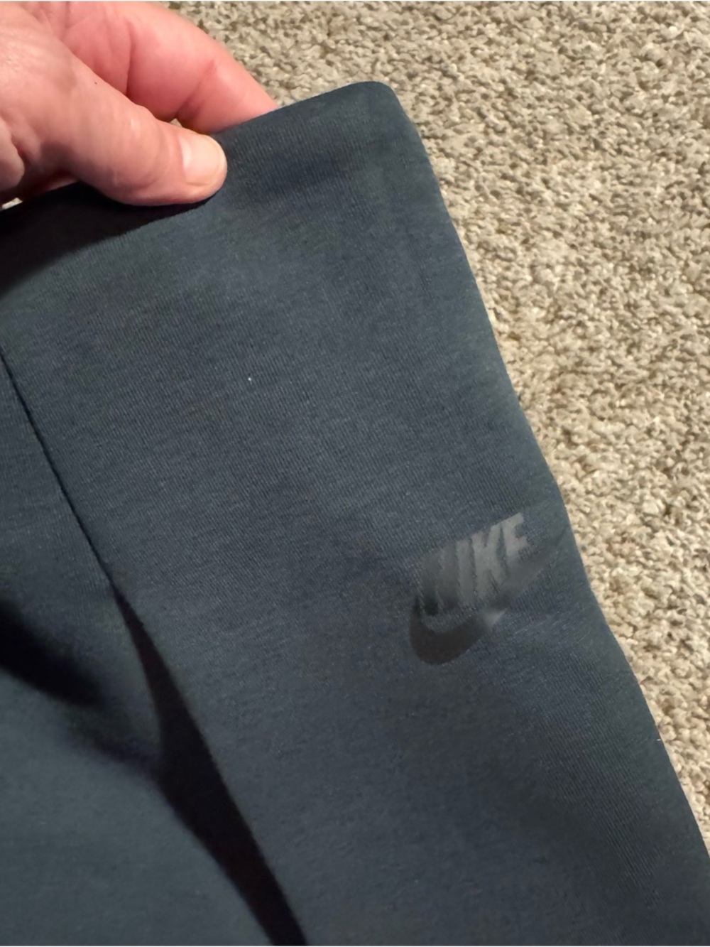 NWT Nike Women's Sportswear Tech Fleece High-Waisted Pleated Pants - L - Picture 10 of 12